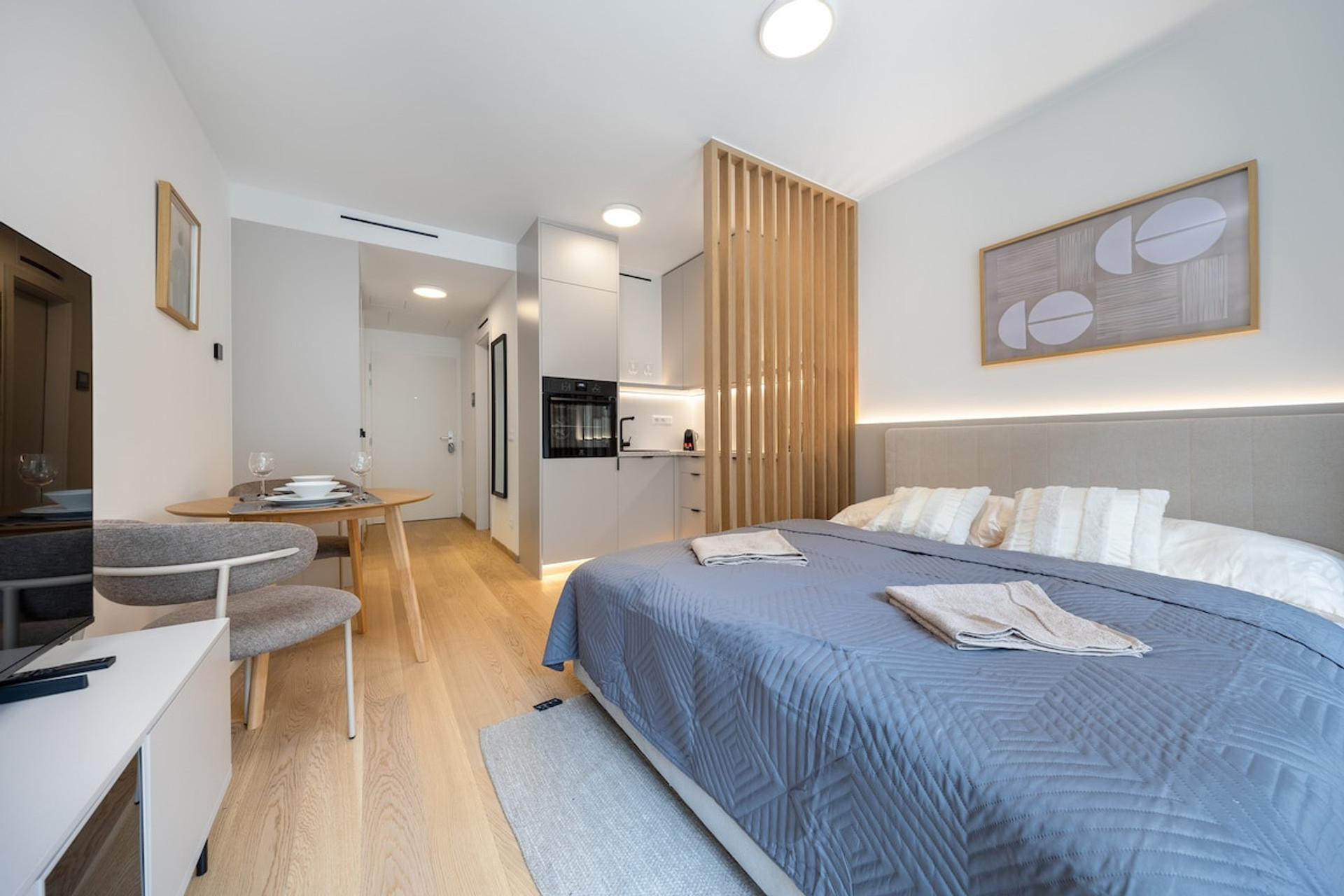 Bedroom image 1