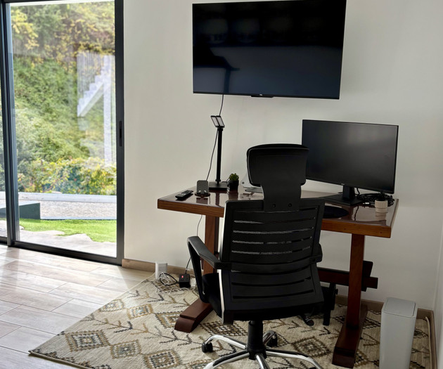 Villa w/ Private Heated Pool, Office, Gym- Madeira