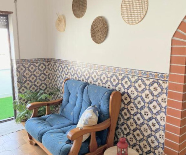 Apartment with Balcony, 5 min from the Beach