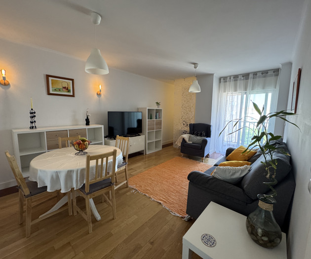 1 bedroom apt w/ parking place and bills included