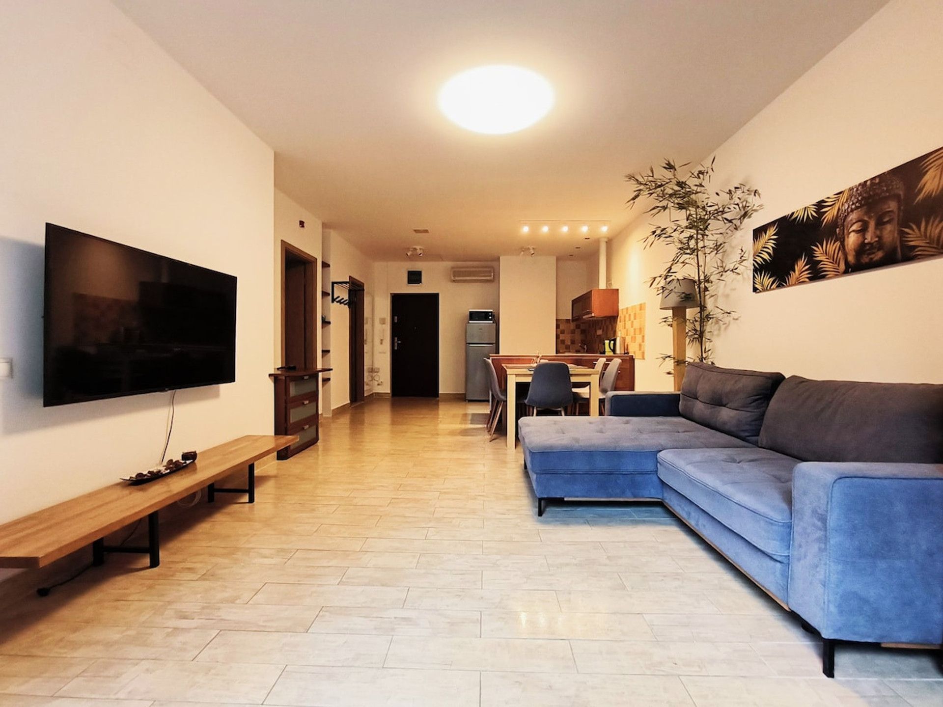 Living room image 5