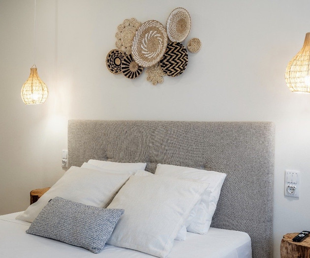 Bedroom headboard with pendant lights