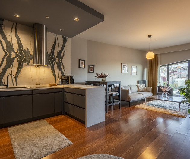 Luxury 1BR Apartment in Benesta Centro with Indoor