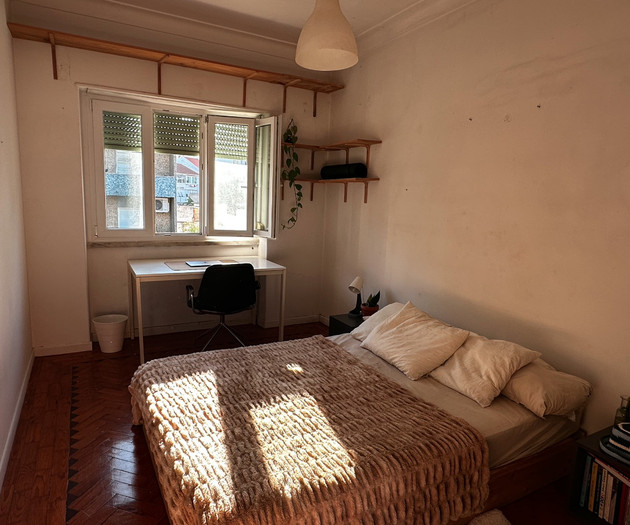 🌿 Bright & Cozy Home — More Than Just a Flat