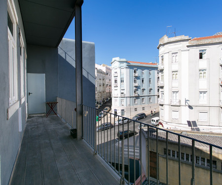 Fantastic Apartment w/ Balcony - Center of Lisbon