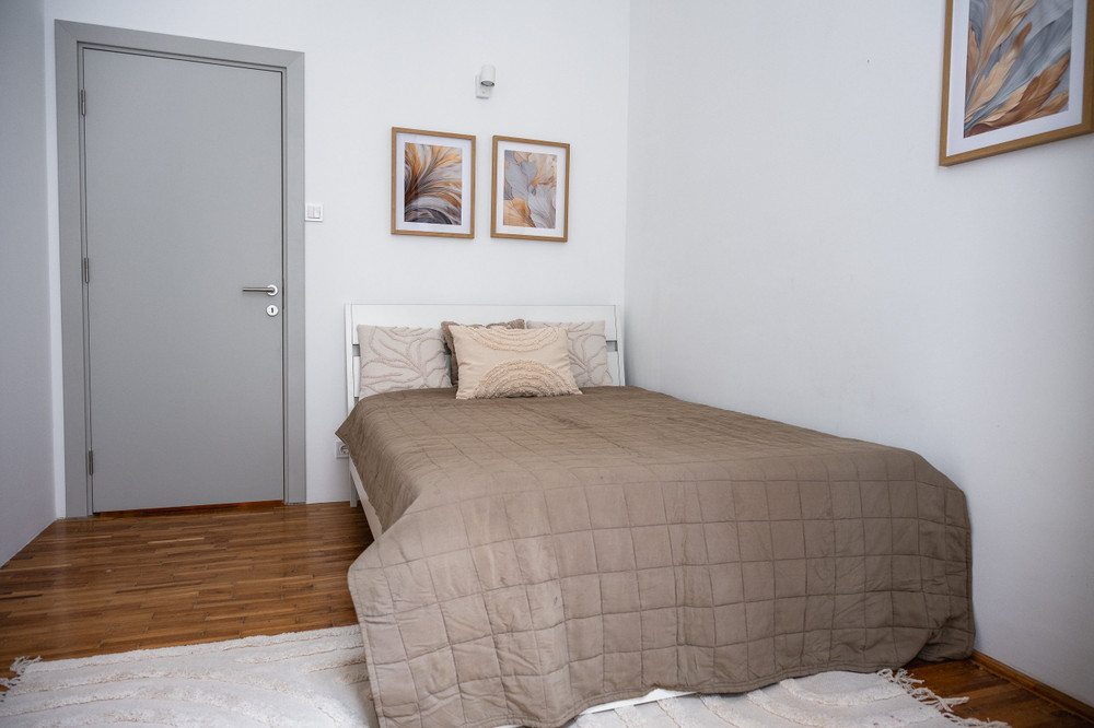 Vasvári Pál 6 - Room 1 preview