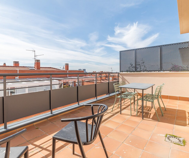 Apt. 2BR duplex w/terrace 4 Torres by CH