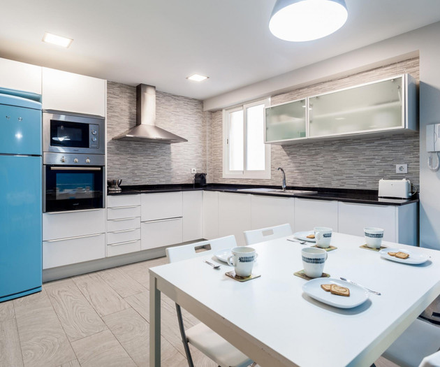 Great 120qm Apt: Near Turia & City of Arts+Parking