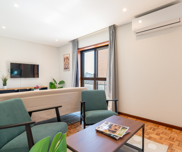 Bright & Elegant Urban Flat