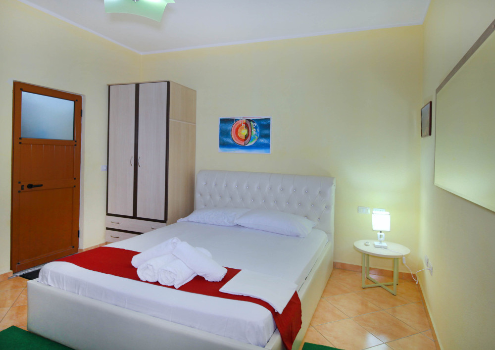 Cozy Room 1 Minute from the Beach preview