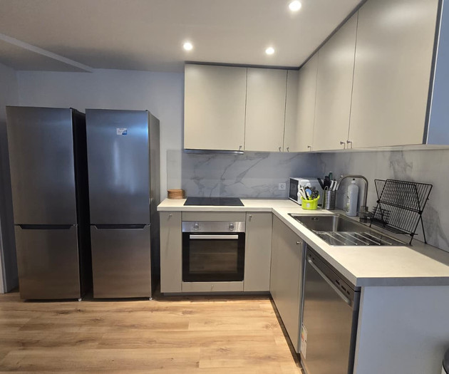 Double bedroom with private bathroom