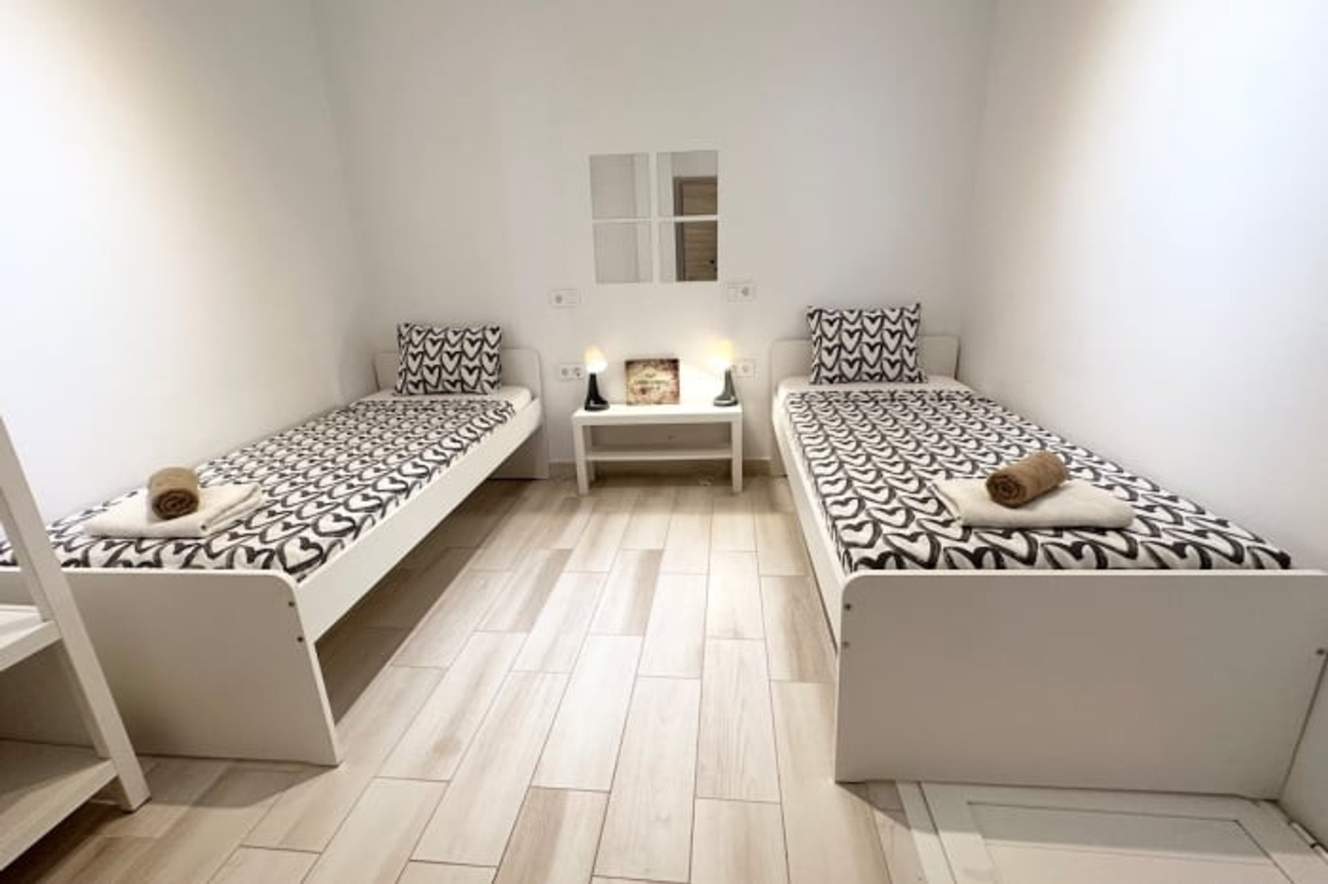 Twin bedroom with two single beds