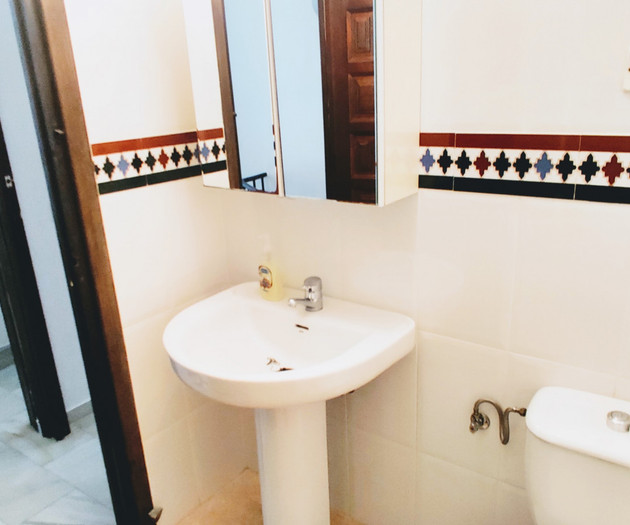 Great views, 3-bedr, shared pool, for 6