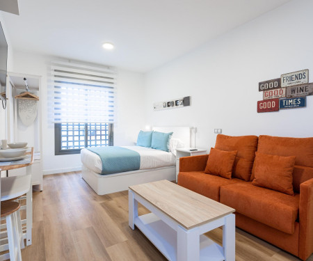 Holidays2Malaga Dos Aceras Loft Ground Smart TV