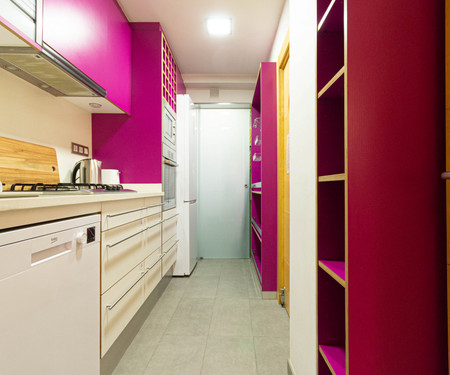 R0392- Room in flat to share Barcelona