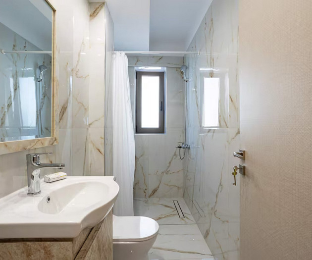 Modern Flat with Private Parking & Huge Terrace