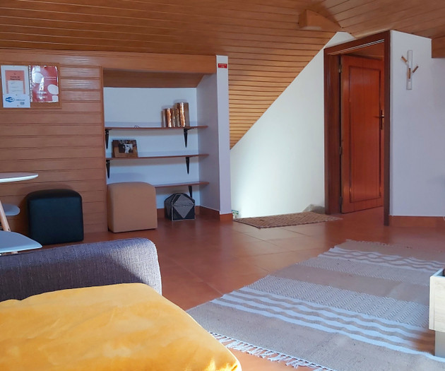 Country Room.