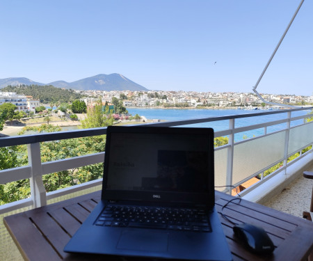 Sunny apartment in front of the sea, near Athens