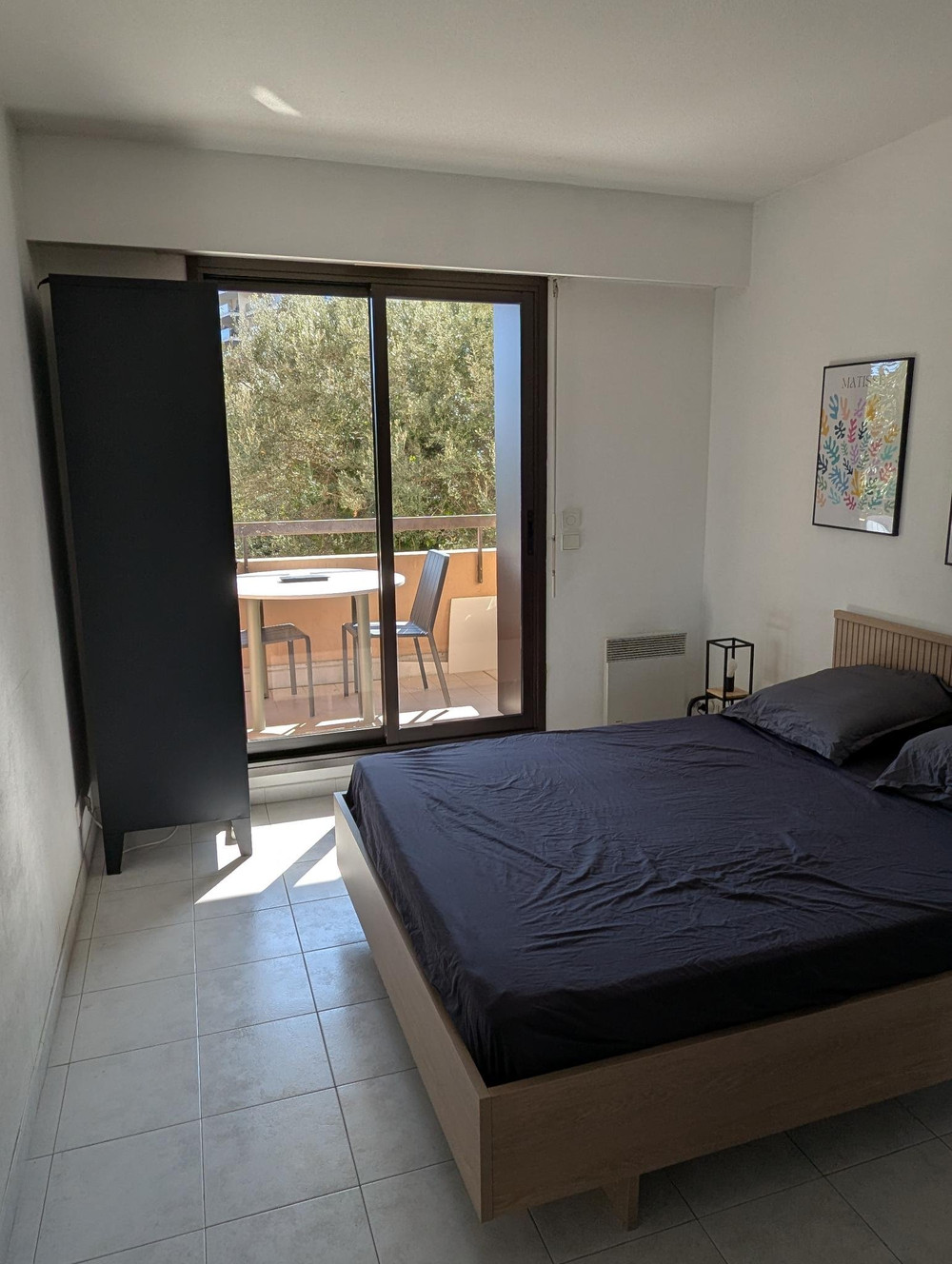Immediate proximity to Monaco, quiet swimming pool preview
