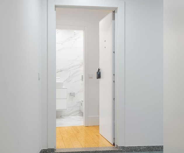 Modern & Trendy Flat by HostWise