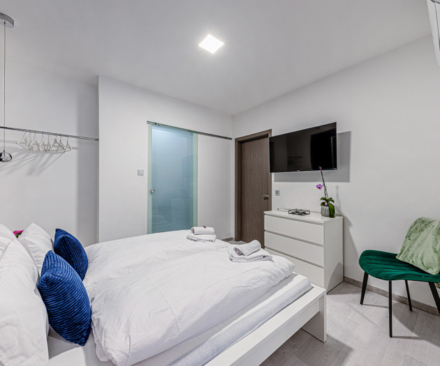 Boutique Oasis – Studio w/ AC & Smart TV