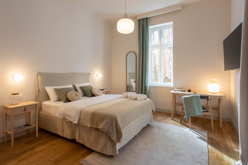 FLOK Design 1BDR Apartment- Botanical Garden preview