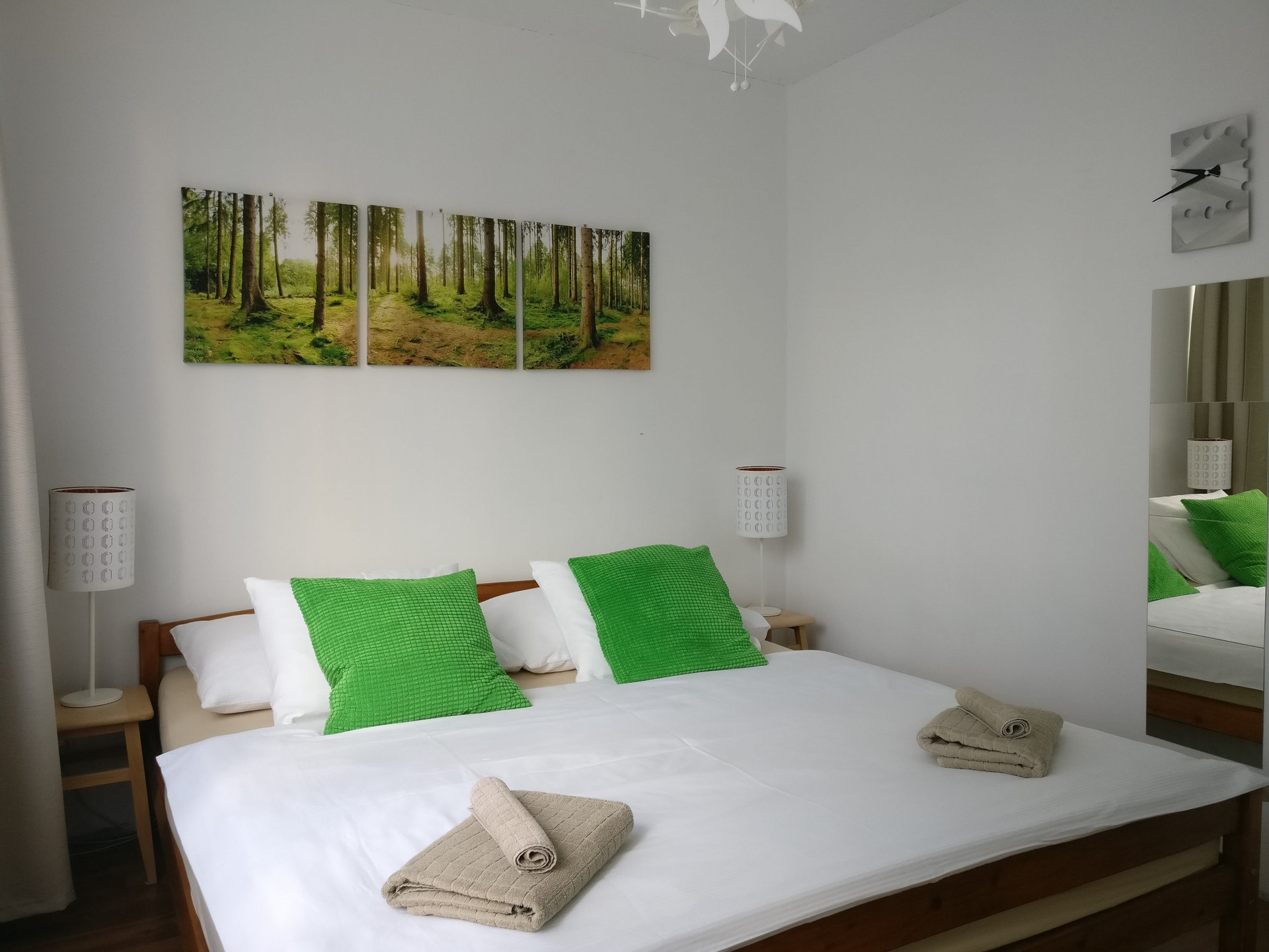 1. ložnice (1st bedroom)