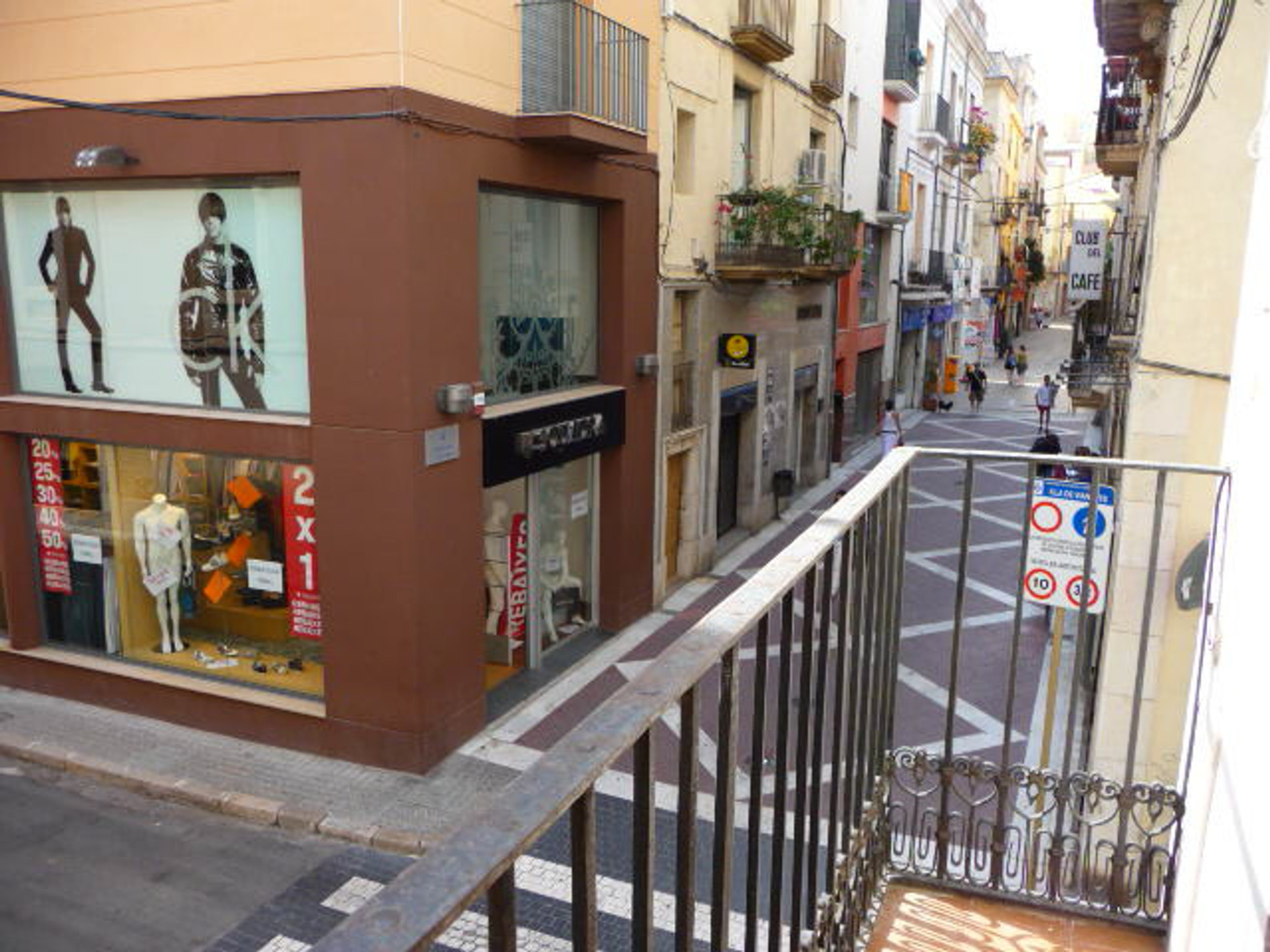 Balcón con vista a 4 calles