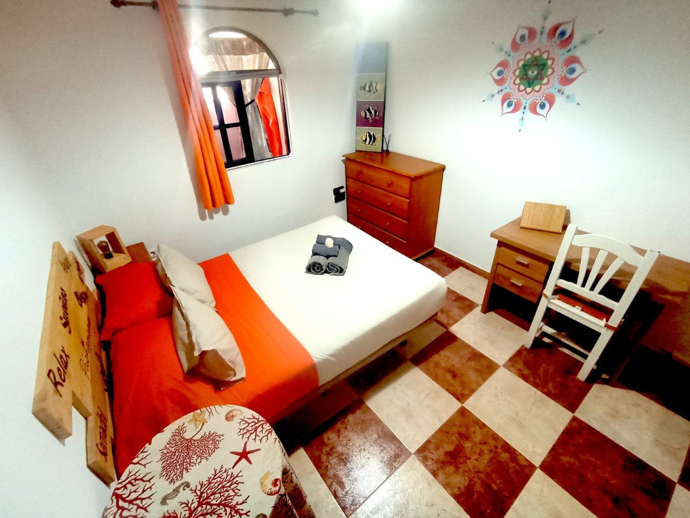 Orange room close to Reducto's beach preview
