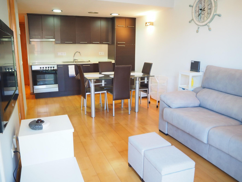 Modern apartament with parking in Palamós preview