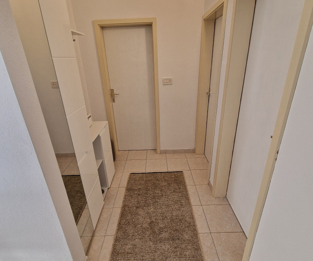 Compass Apartment -View, TV, Pool, 4 min to beach