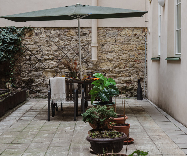 Courtyard patio with umbrella