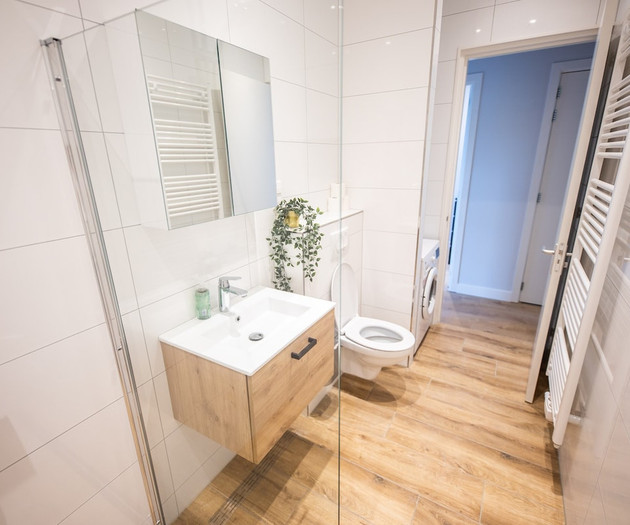 Sleek City Center 2BDR Apartment VP