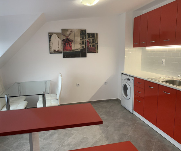 Stylish 1BR near Centre