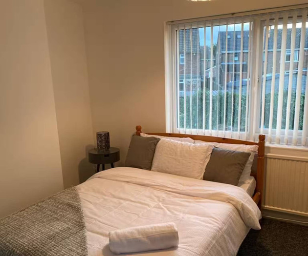 Comfortable 4 Bedroom House in Doncaster