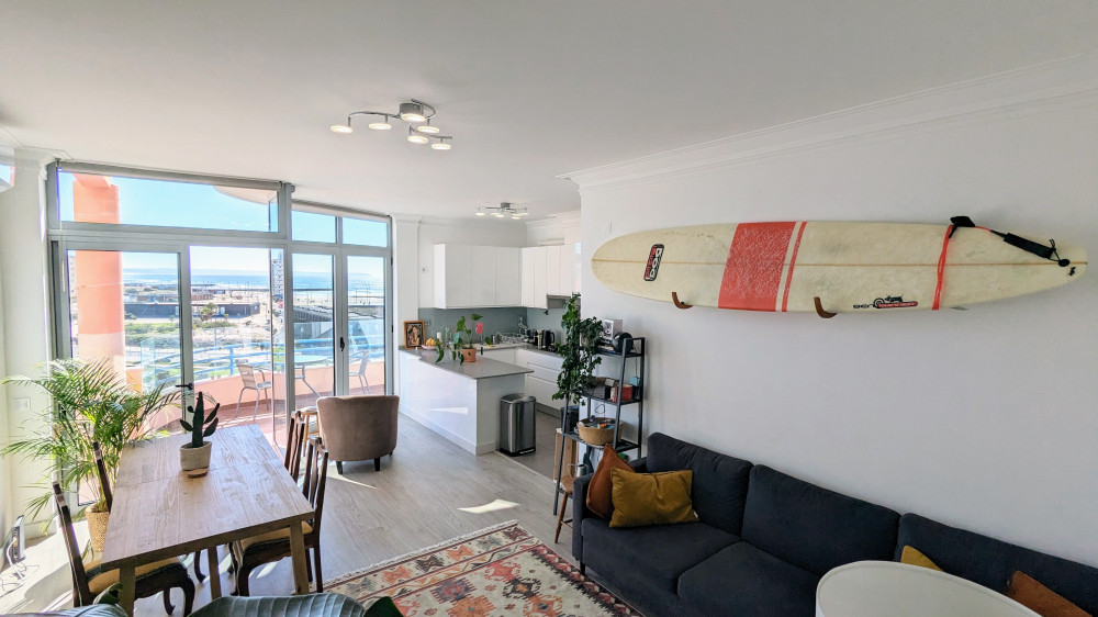 Room in a 3 bed apartment by the beach preview