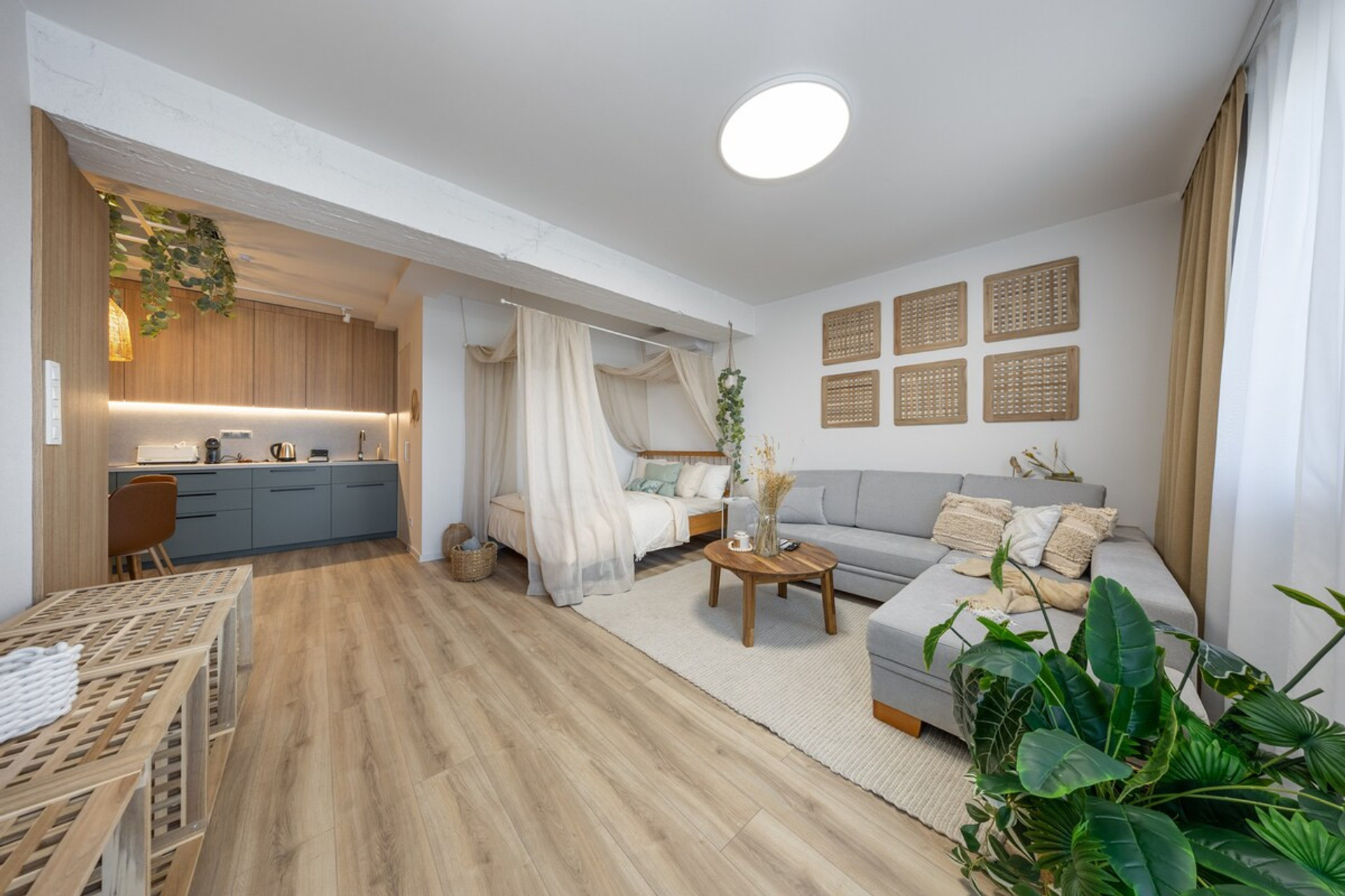 Living area image 2