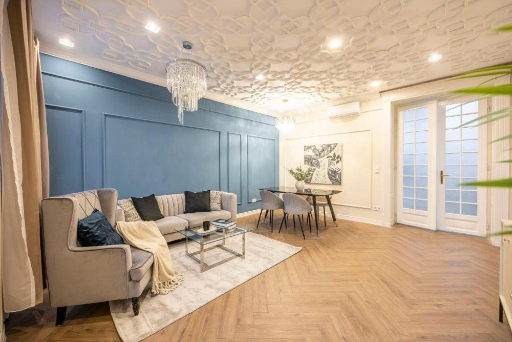DeLuxe City Center T6 Residence with Balcony preview