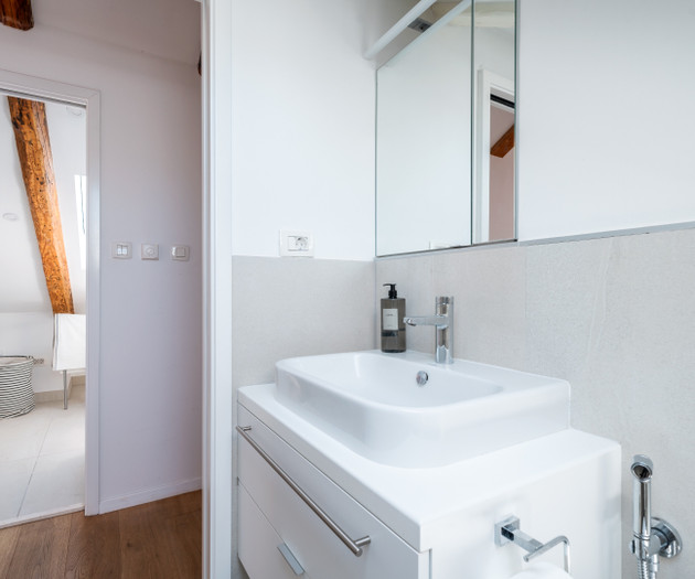 “Stylish 2 BR Retreat on Split’s Seaside Riva“