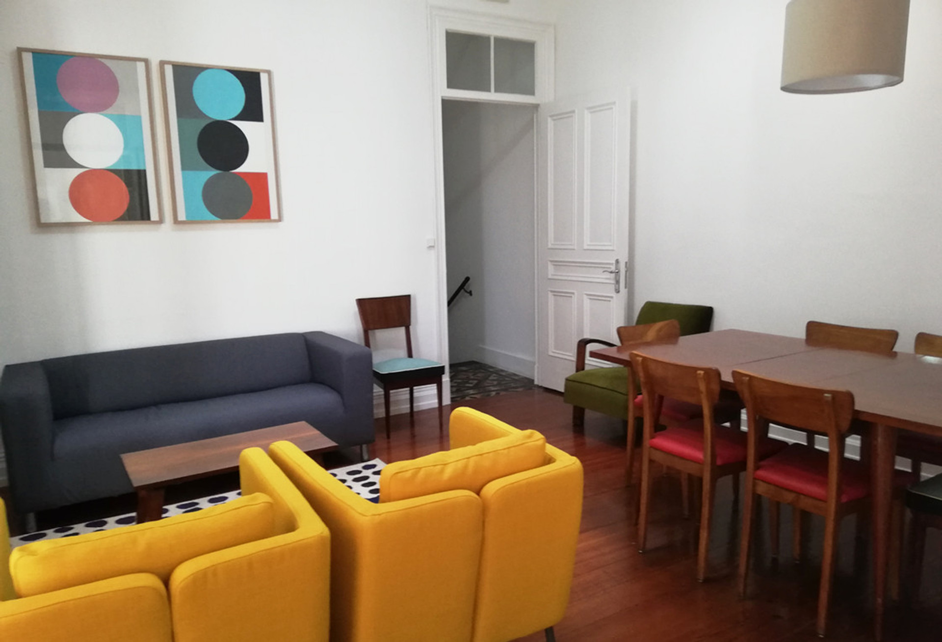 LIVING ROOM / SALA COMUM