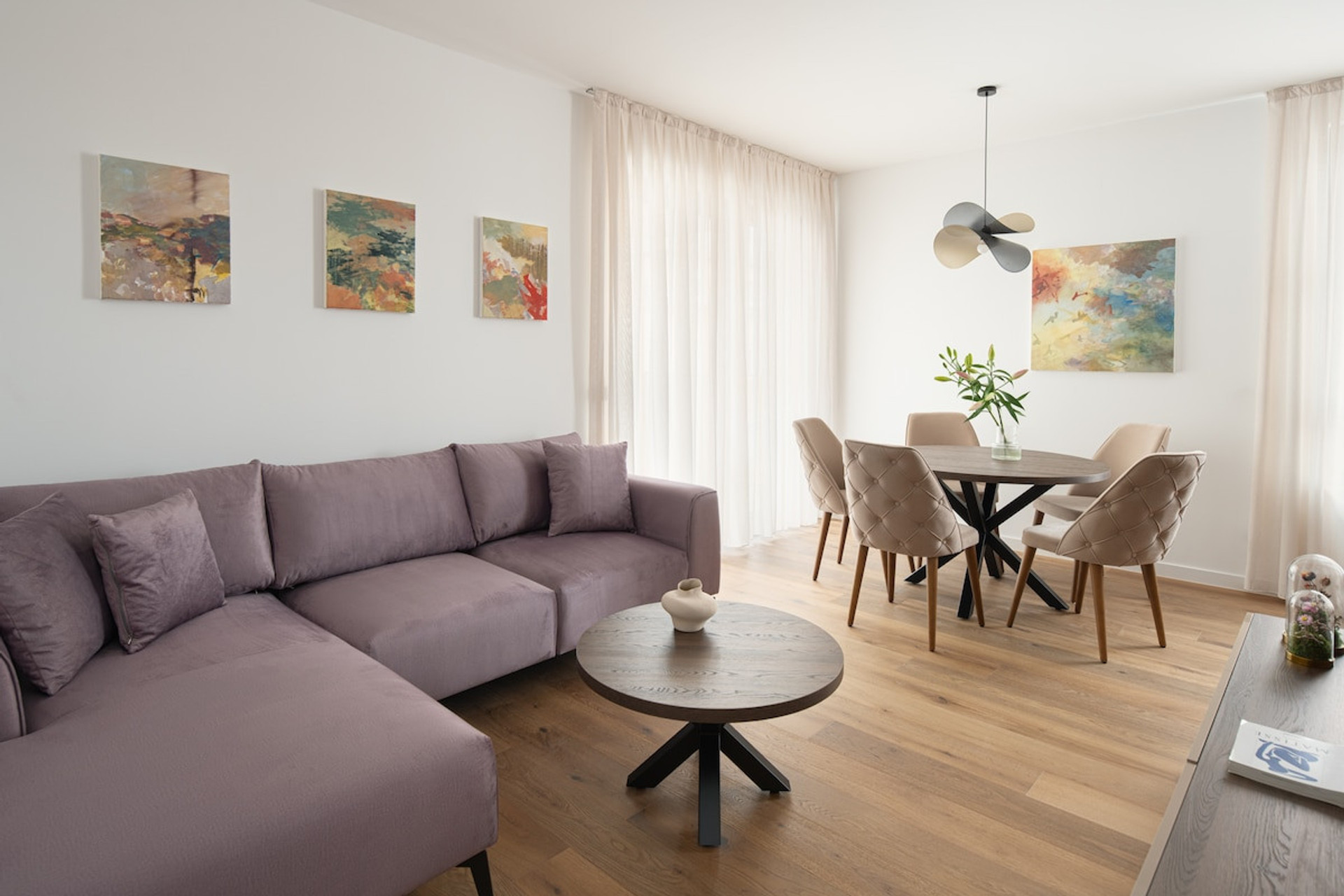 Living room image 1