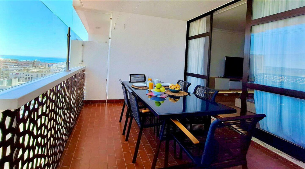 Seaview Apartment 300 meters from the Beach