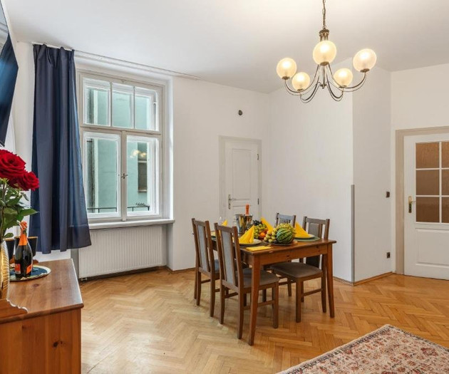 Royal Prague Heart Suite