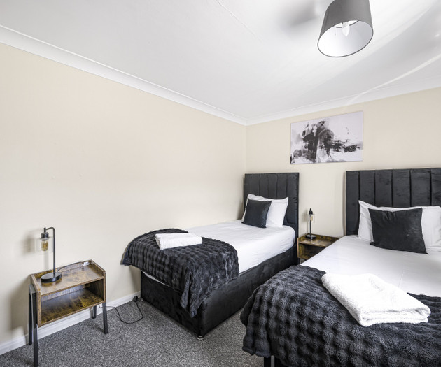 The Ipswich Snug Spacious 3BR Retreat FREE Parking