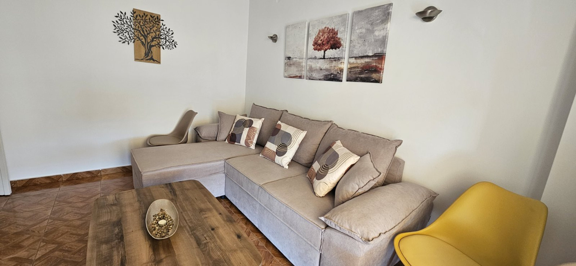 SITTING ROOM
