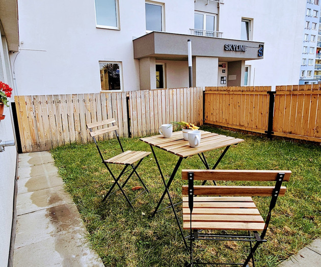 Luxe 2BDR for 1-8 guests | Own Garden, Parking Gym