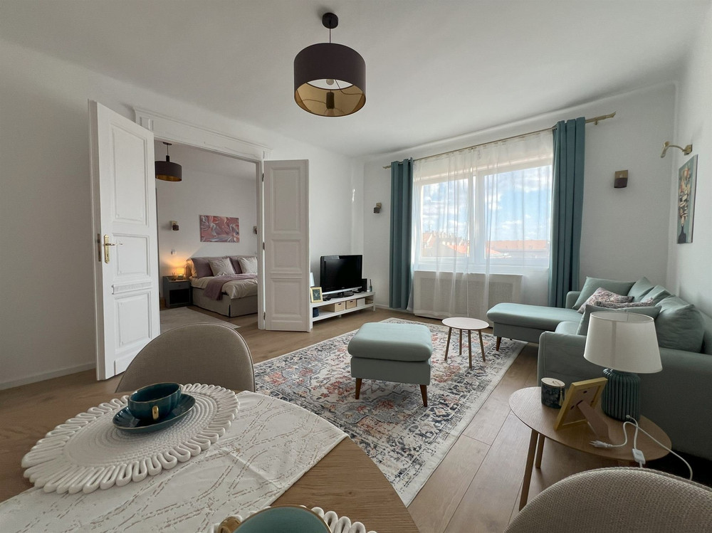 Apartment  – In the Very Heart of Budapest preview