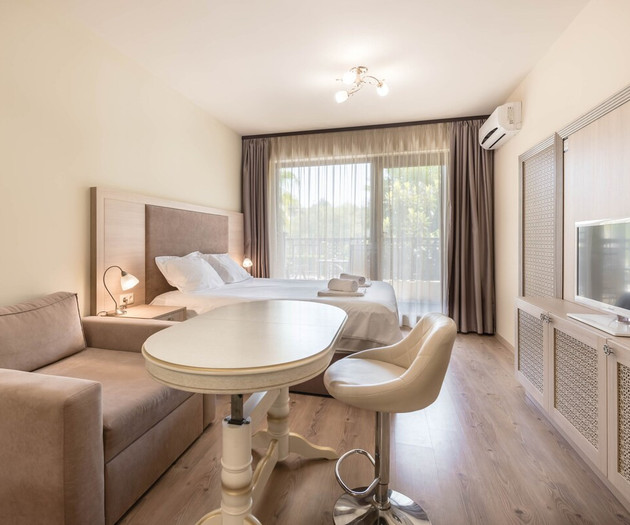 Argisht Partez– Cozy Studio with Pool & Sea Breeze
