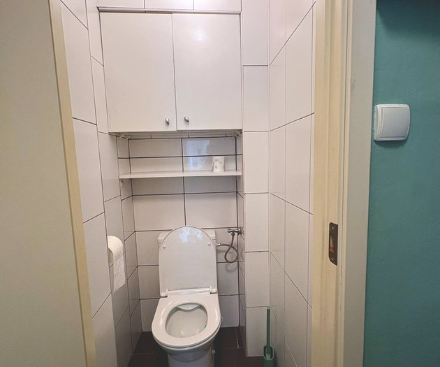 Quiet renovated studio with home office