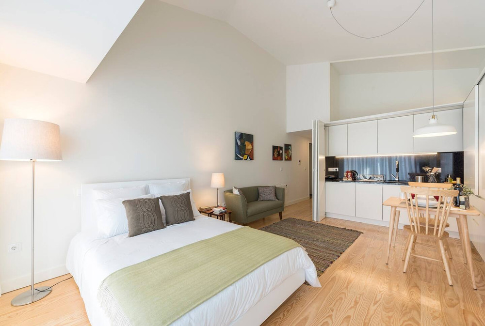 Bright Downtown Apartment preview